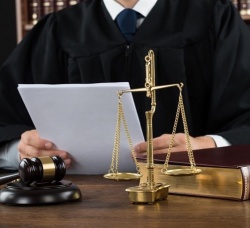 Вступил в законную силу Закон РК «Об адвокатской деятельности и юридической помощи».